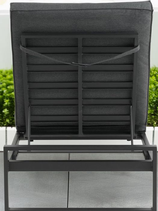 Nowy leżak Vonge z pokryciem szybkoschnącym.