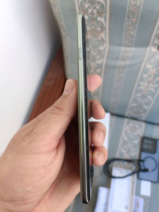 Motorola Edge 60 Pro , 512GB/12Gb Ram - fatura/garantia Vodafone até Março 2029