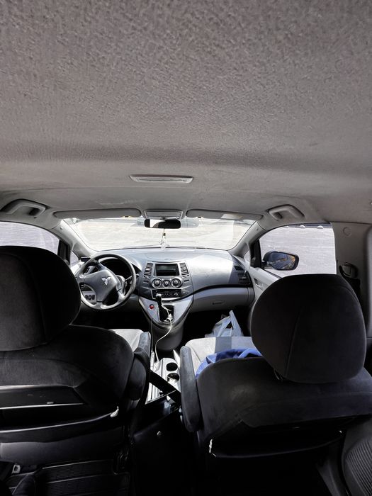 Mitsubishi Grandis 2007 (один власник з салону)