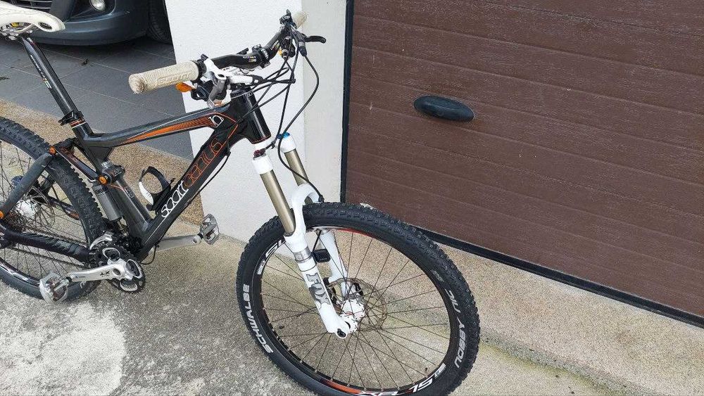 Bicicleta Scott Genius – Carbono – Suspensão Total – 1100 €