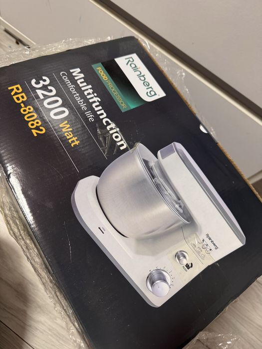 Кухоний комбайн міксер