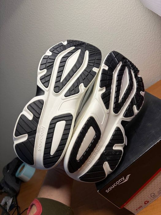 Новые ОРИГИНАЛ оригінал кроссовки кросівки Saucony Procyon Max