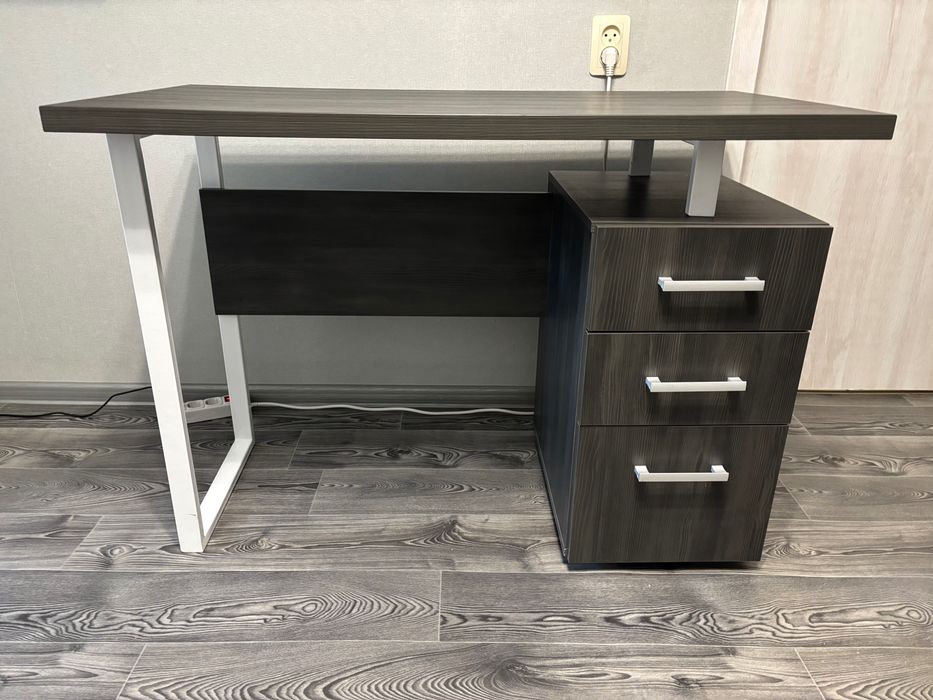 Стіл компʼютерний з ящиками північне дерево темне