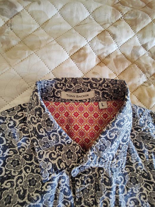 Camisa Tony Backer tam. L em ótimo estado.