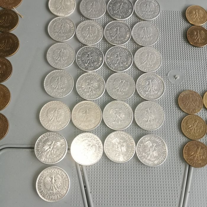 Sprzedam monaty prl. Około 100 sztuk.