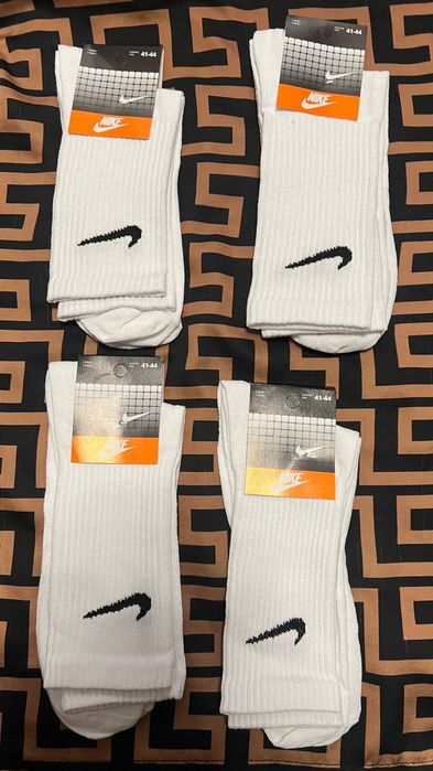 Skarpety Socks Nike ( 38-41/41-44) cena za 4 pare