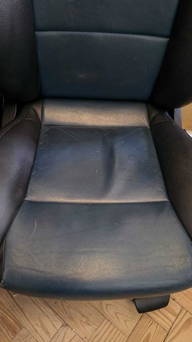 Bancos VW Golf IV desportivos preto/azul em pele/napa