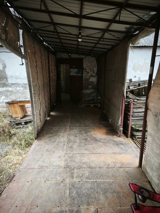 Здаються складські приміщення, с. Великі Лази Код: 18220