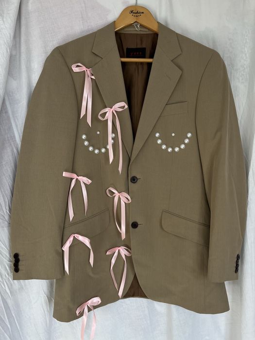 Піджак жіночий бежевий, гарно застилізований