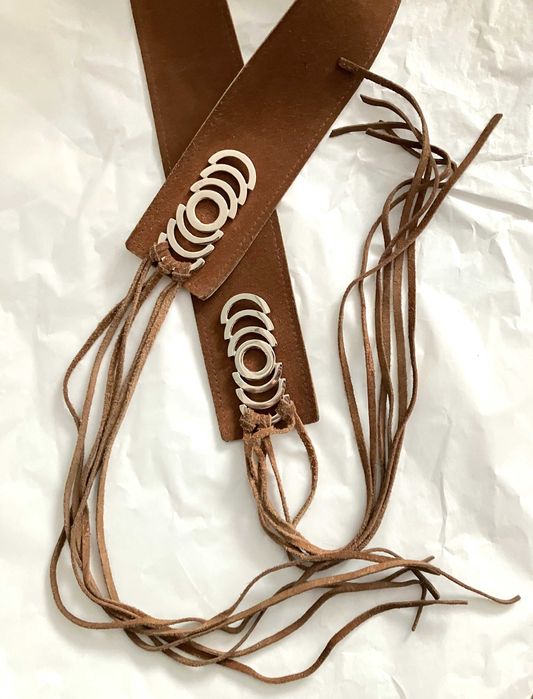 Skórzany pasek brązowy zamsz wiązany ozdobny 85 cm boho