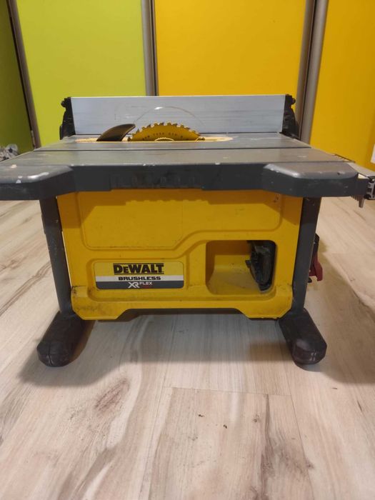 pilarka piła tarczowa stołowa  dewalt dcs7485 akumulatorowa 54V