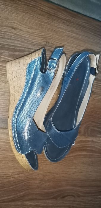 Buty na koturnie roz. 41