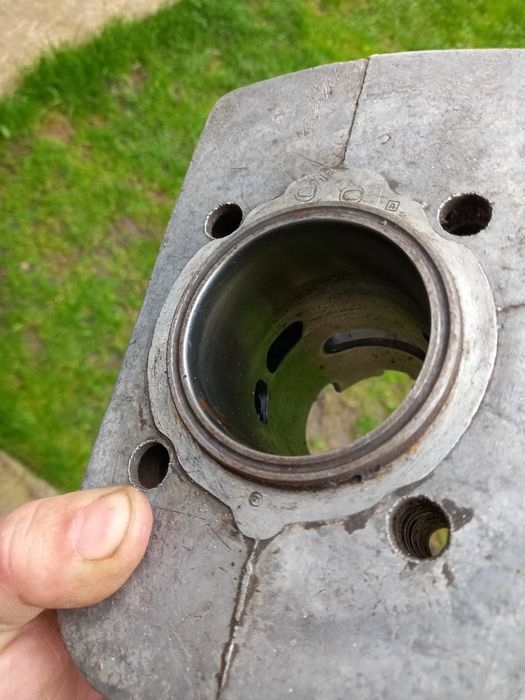 Продам циліндри і головки