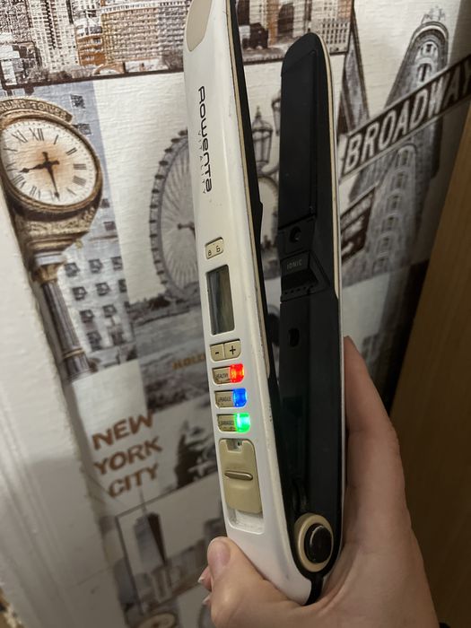 Продам утюжок для волосся