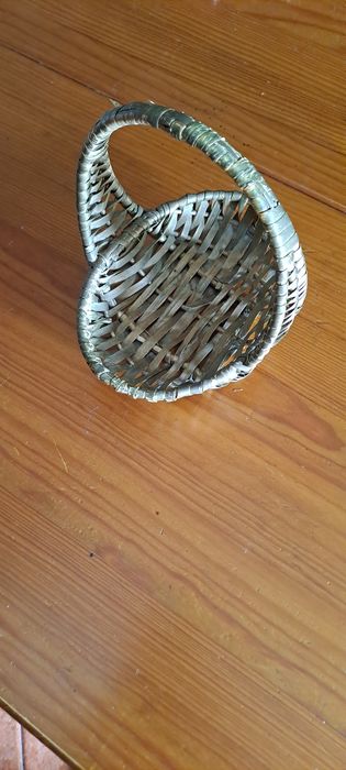 Small Straw Basket424731083277619201