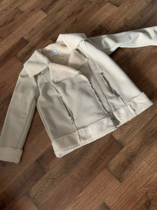 Kurtka jasna kremowa sztuczne futro