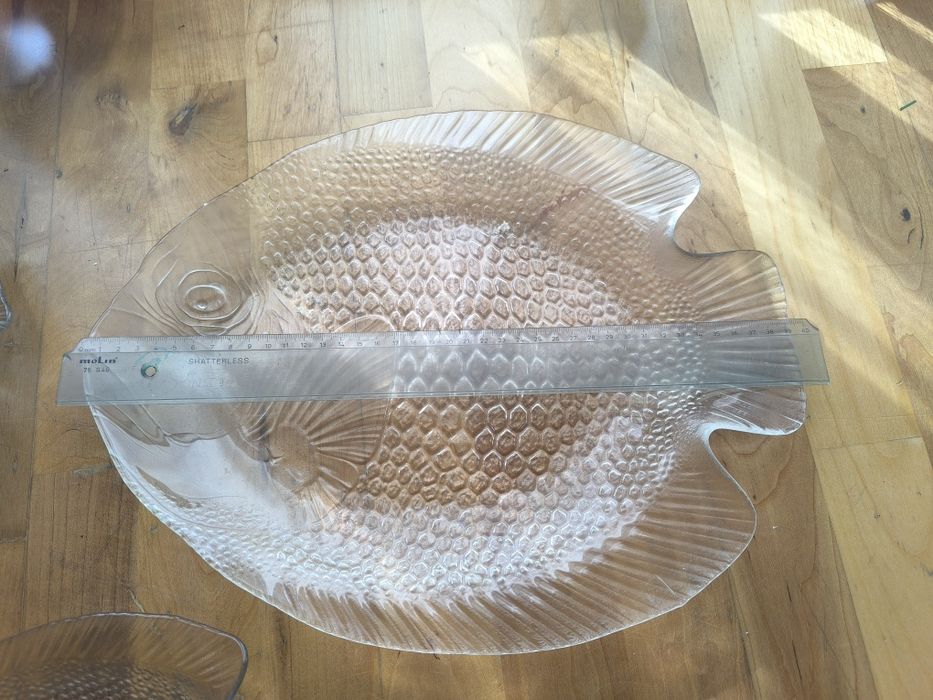 Arcoroc Fish-Shaped Serving Platter and Plates436593588595609603