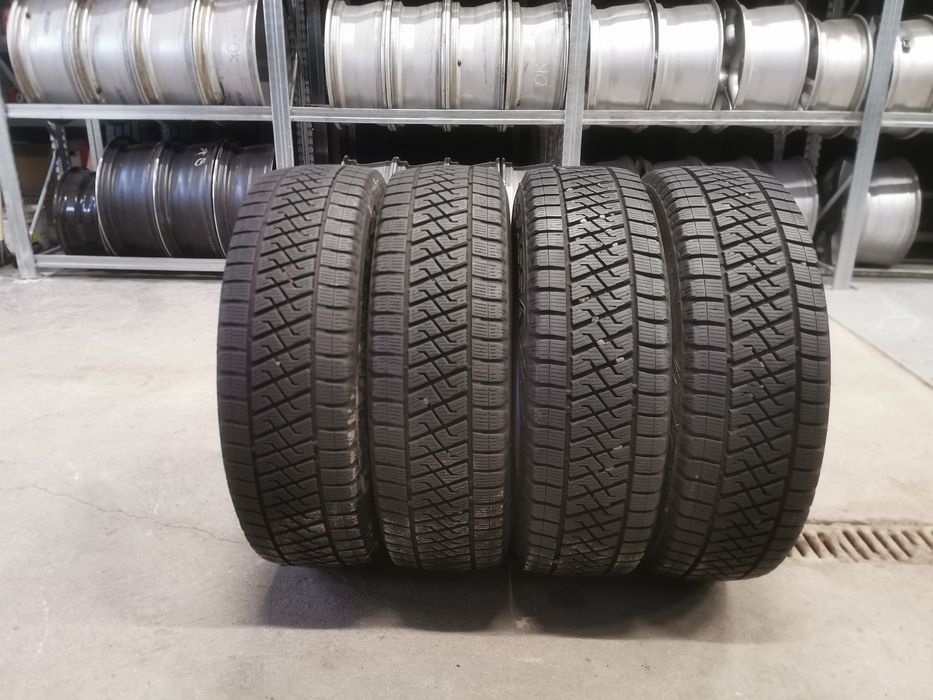 Komplet opon 205/65R16C 107/105R LASSA Wintus 2