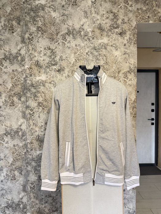 Кофта Armani розмір М нова