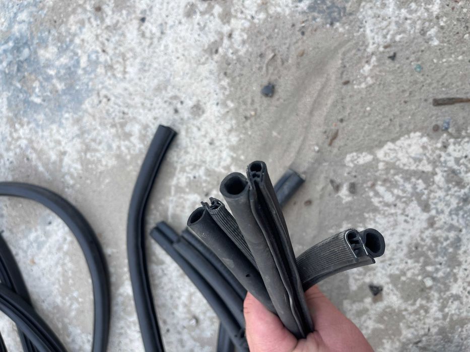 уплотнители двери ваз 2102 ранние заводские