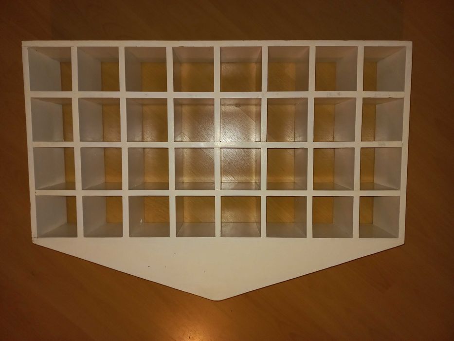 Estante Parede Quadriculada