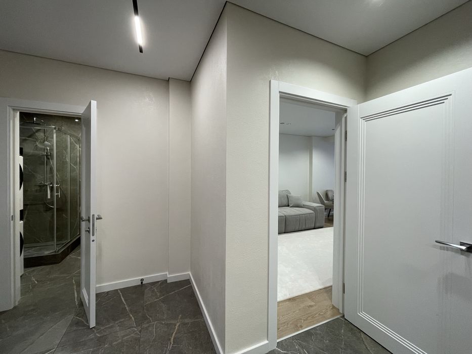 Продаж три кімнатної квартири біля ТЦ Velles Mall