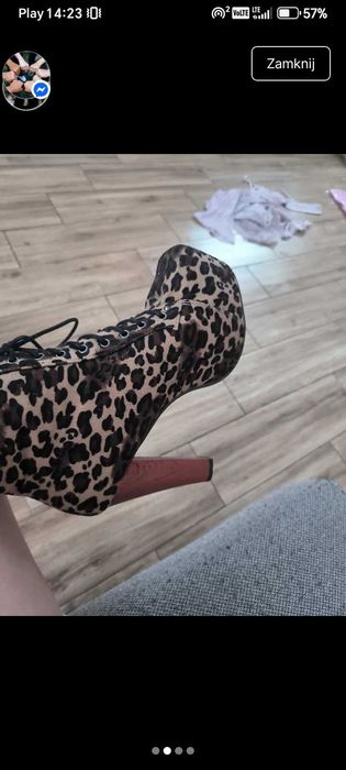 buty na słupku lity