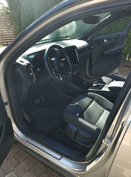 Sprzedam Volvo XC40