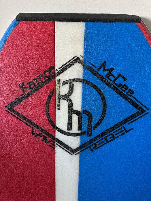 Prancha Bodyboard Vintage Wave Rebel Kainoa McGee (1992) – Excelente Estado