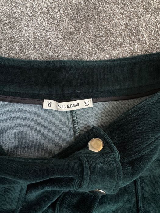 Ciemnozielona spódnica Pull&Bear
