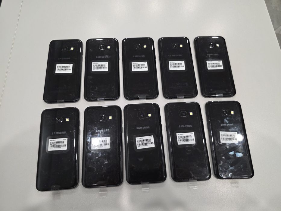 Samsung Galaxy A3 16гб нові