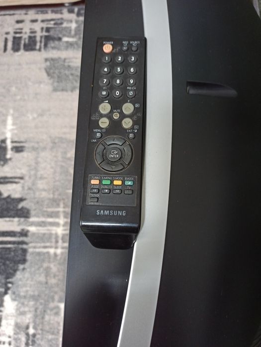 Телевізор Самсунг.