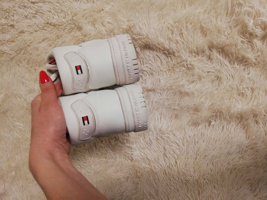 buty Tommy Hilfiger 37 wyższe sneakersy 37 Tommy Hilfiger off white