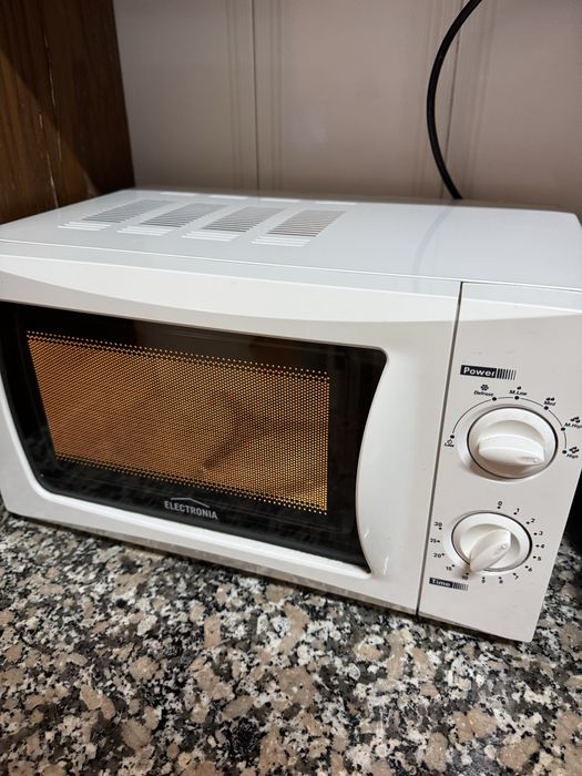 Micro-Ondas – 20€