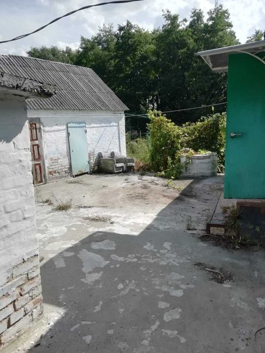 Продаж затишного будинку