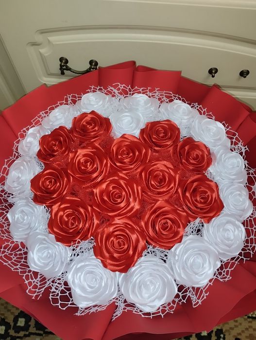 Букет из атласной ленты