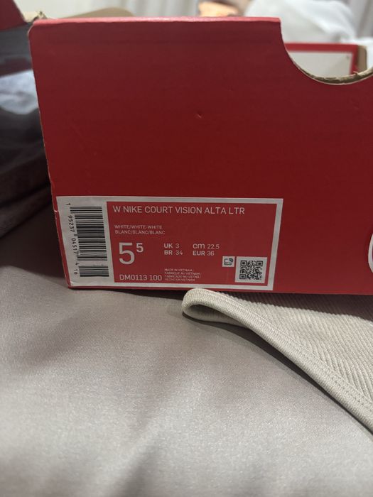 Sapatilhas Nike brancas