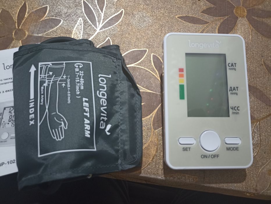 Аппарат для измерения давления,тонометр,манжет для тонометра.