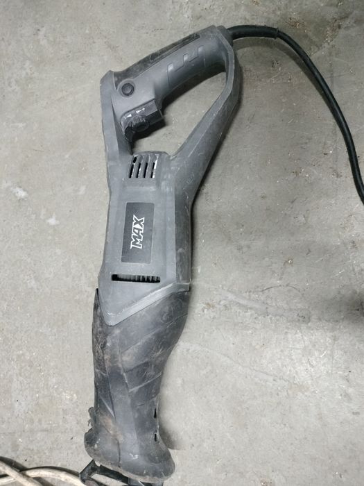 Piła szablasta Max niesprawna