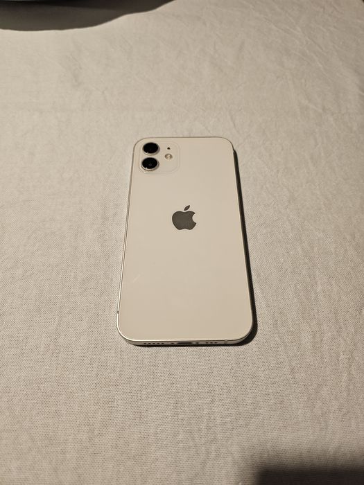 iPhone 12 64GB Branco