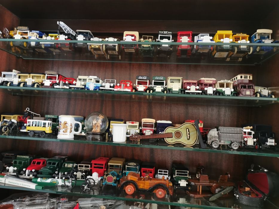 Miniaturas Vintage Days Gone com expositor