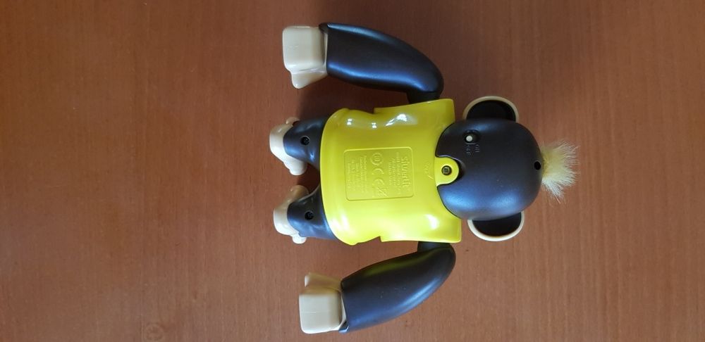 Małpka przyjaciel robot