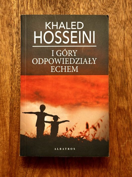 I góry odpowiedziały echem Khaled Hosseini