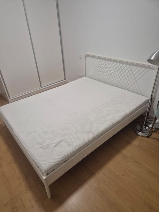 Cama de Casal mais Colchão .