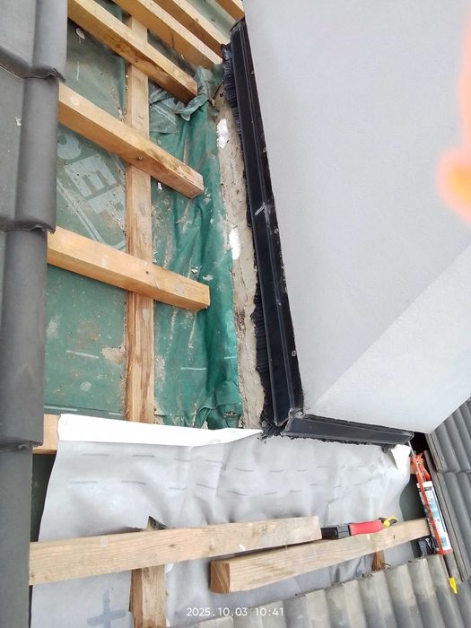 Усунення течі димоходу, ремонт даху, покрівельні роботи