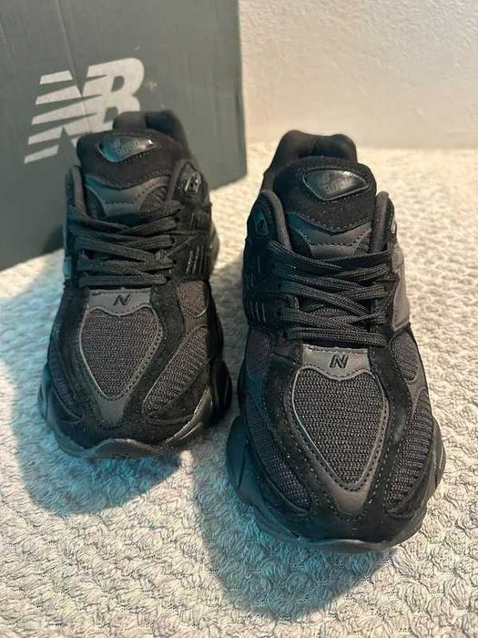 New Balance 9060 Triple Black Suede R.44