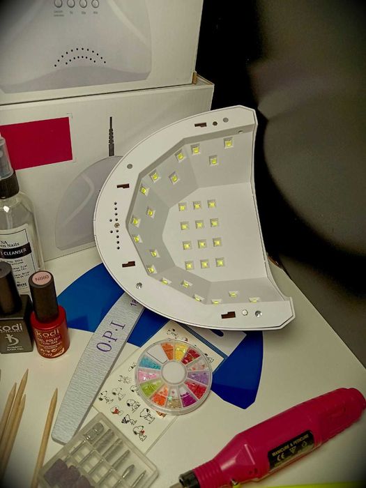 Стартовий набор для манікюру. Фрезер, лампа, база, топ, лак, матеріали