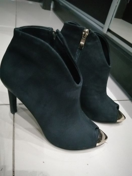 Buty Carinii rozmiar 37