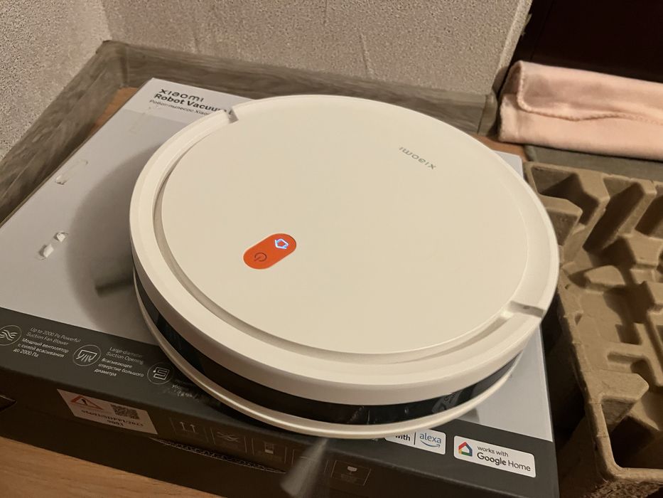 Robot sprzątający Xiaomi Vacum, ładowarka, karton gwarancja jak nowy