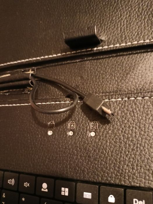 Etui z klawiaturą do tabletu